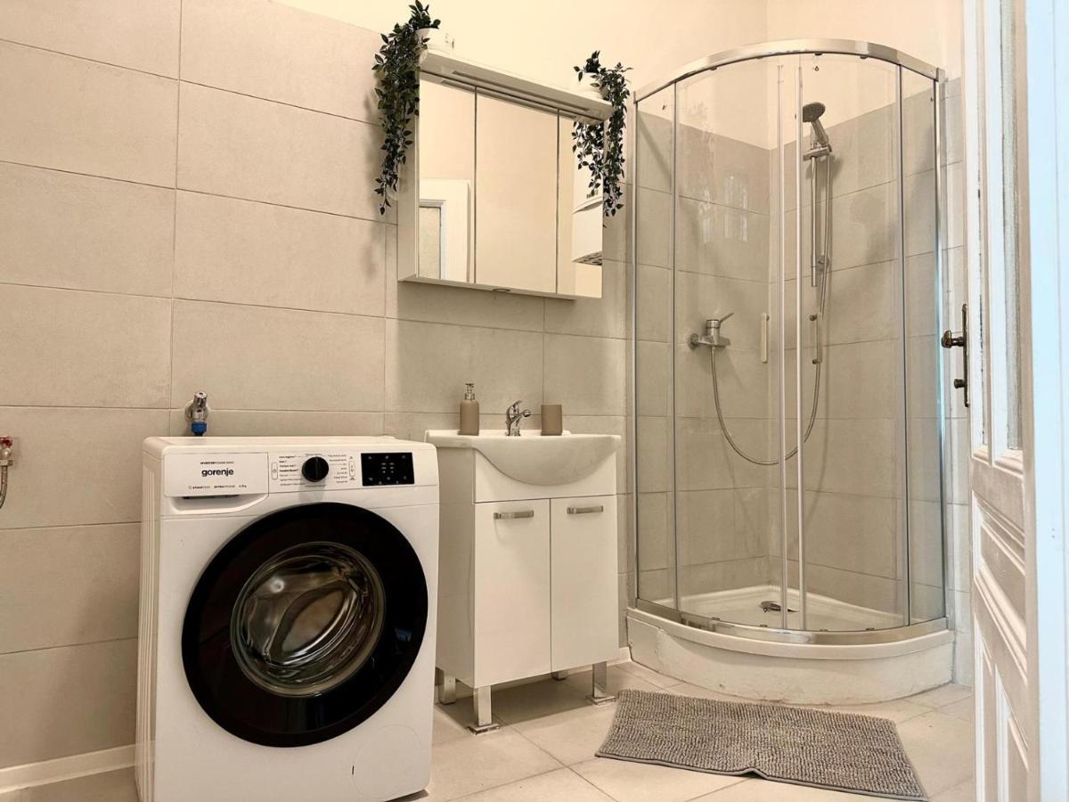 Spacious Apartment, 3 Min To U6 Metro Wenen Buitenkant foto