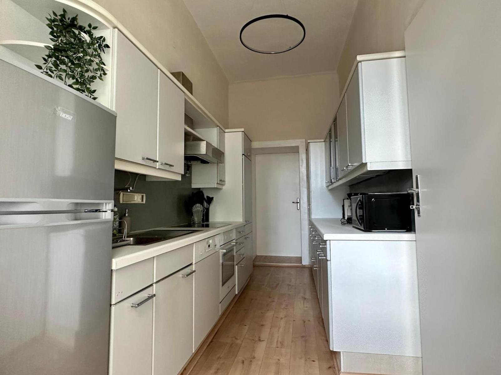 Spacious Apartment, 3 Min To U6 Metro Wenen Buitenkant foto
