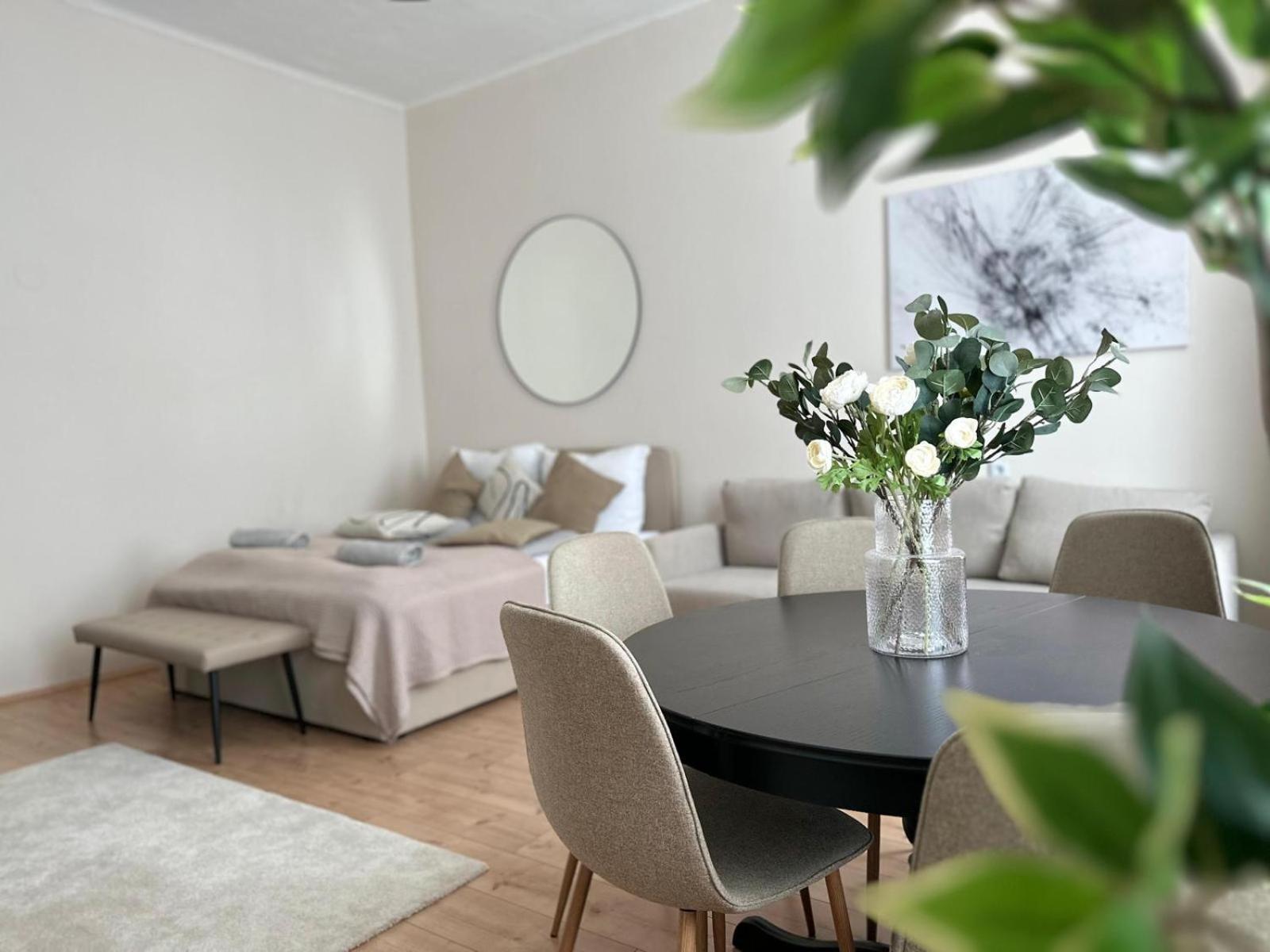Spacious Apartment, 3 Min To U6 Metro Wenen Buitenkant foto